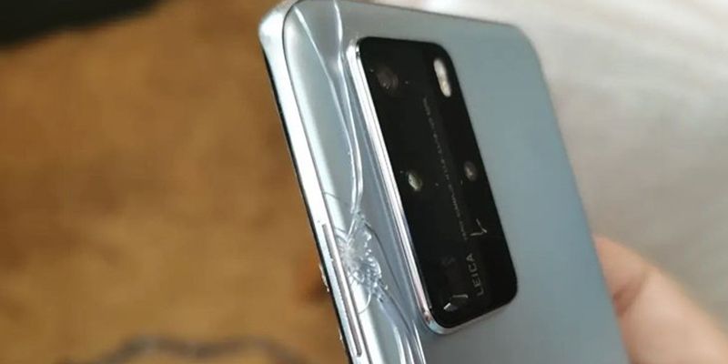 Dù chưa được bán chính thức nhưng đã có một chiếc Huawei P40 Pro bị vỡ mặt lưng,