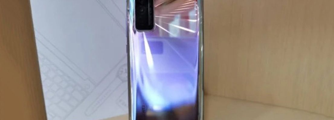 Huawei Nova 7 lộ ảnh thực tế với phiên bản màu xám gương ấn tượng