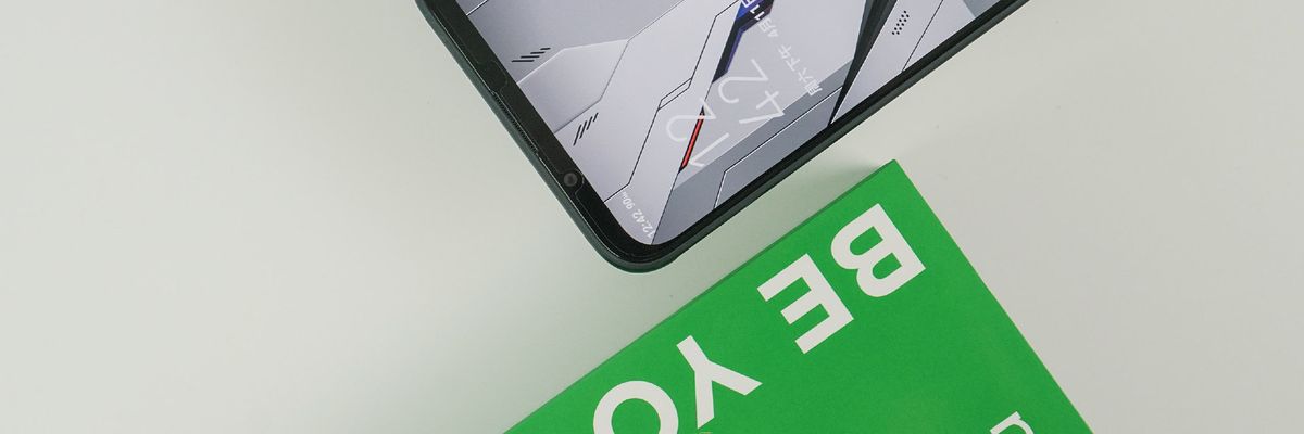 Nubia Play 5G ra mắt: Snapdragon 765G, màn hình tần số quét 144hz