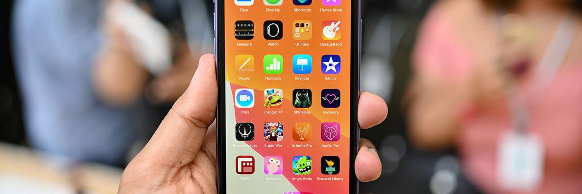 iPhone và iPad trong tương lai có thể dùng Face ID để tự động điều chỉnh định hướng màn hình