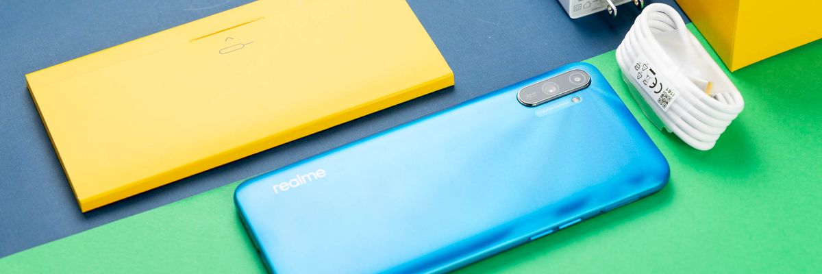 Mở hộp và trên tay nhanh Realme C3i: Đối thủ đáng gờm ở phân khúc smartphone giá rẻ