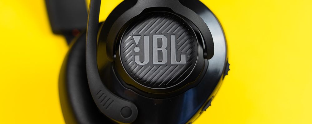 Trên tay JBL Quantum 400: Headphone tầm trung với công nghệ âm thanh gaming cao cấp