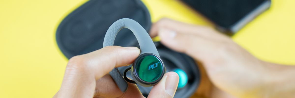 Trên tay và đánh giá nhanh Plantronics BackBeat FIT 3100: Tai nghe chuyên thể thao, kháng nước IP57, sạc nhanh 15 phút có thêm 1 tiếng nghe nhạc