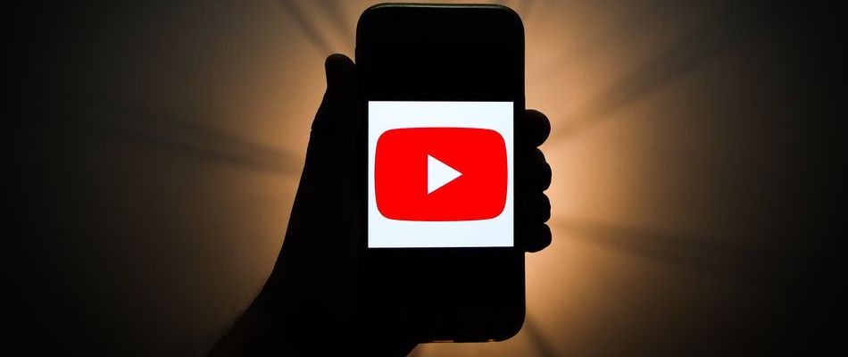 Tính năng mới trên iOS 14 khiến YouTube phải đau đầu trong khi người dùng lại mừng thầm