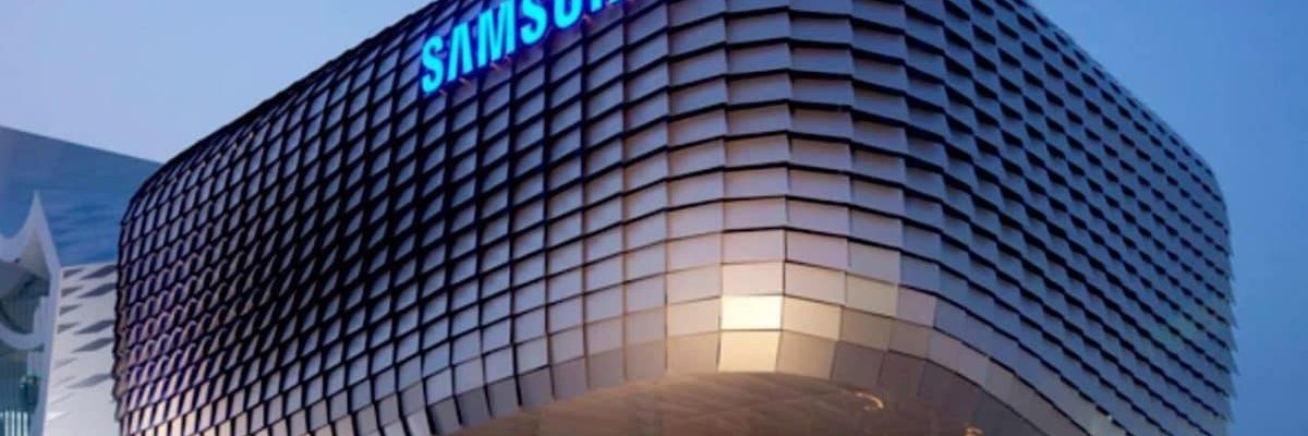 Apple vừa trả Samsung 950 triệu USD tiền phạt vì không mua đủ màn hình OLED