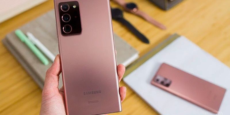 Samsung vẫn là nhà sản xuất điện thoại thông minh số một vào năm 2020