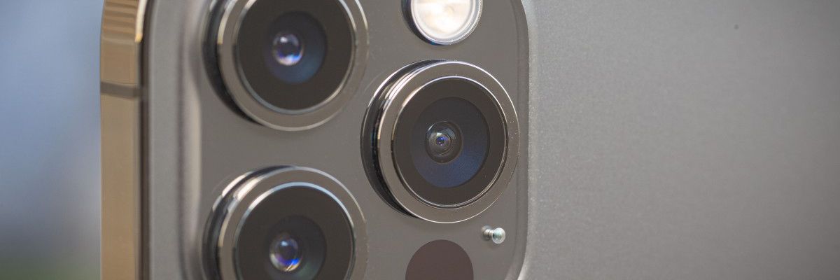 Camera tele 2.5x của iPhone 12 Pro Max không hoạt động trong điều kiện thiếu sáng