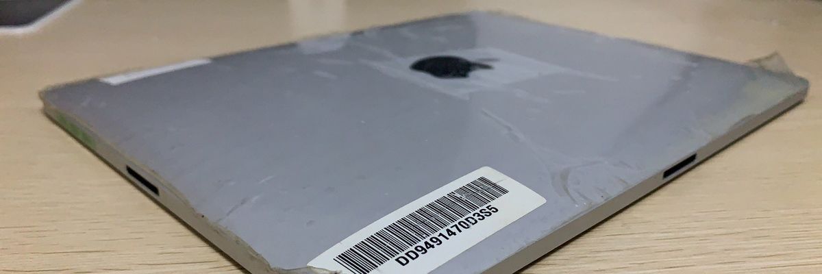 Rò rỉ ảnh nguyên mẫu iPad thế hệ đầu tiên với thiết kế “dock kép” độc đáo