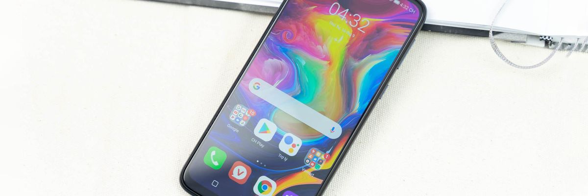 Mua smartphone tặng bố mẹ, đừng nên bỏ qua  4 smartphone màn hình lớn, pin trâu này