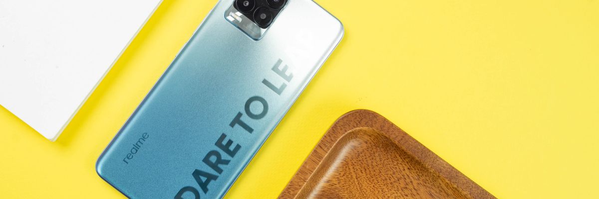 Trên tay Realme 8 Pro: Thiết kế trẻ trung, camera 108MP, Snapdragon 720G, có sạc siêu nhanh 50W, lên kệ ngày 27/4