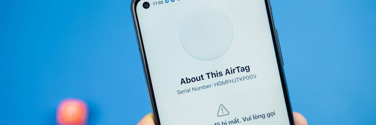 Để lại thông tin liên hệ với chế độ mất trên AirTag
