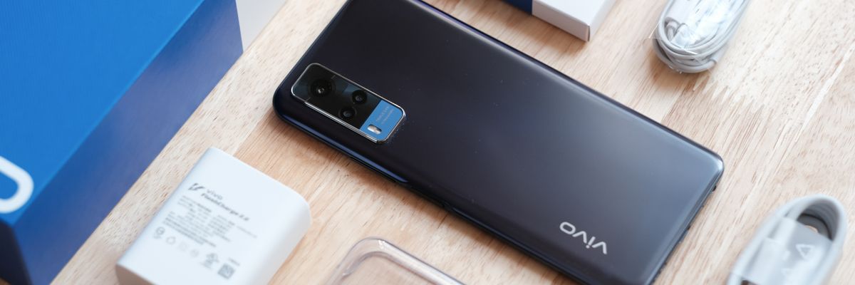Mở hộp vivo Y53s chính hãng: Thiết kế đặc trưng, hiệu năng ổn, có công nghệ RAM ảo độc đáo, giá tại CellphoneS chỉ 6 triệu đồng