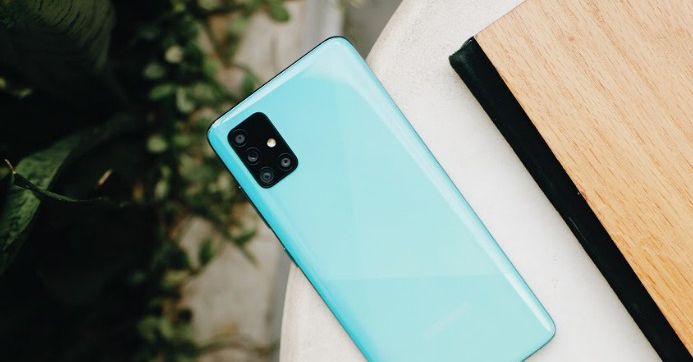 Hàng loạt điện thoại Galaxy A và Galaxy M gặp lỗi lạ, treo máy rồi tự khởi động lại