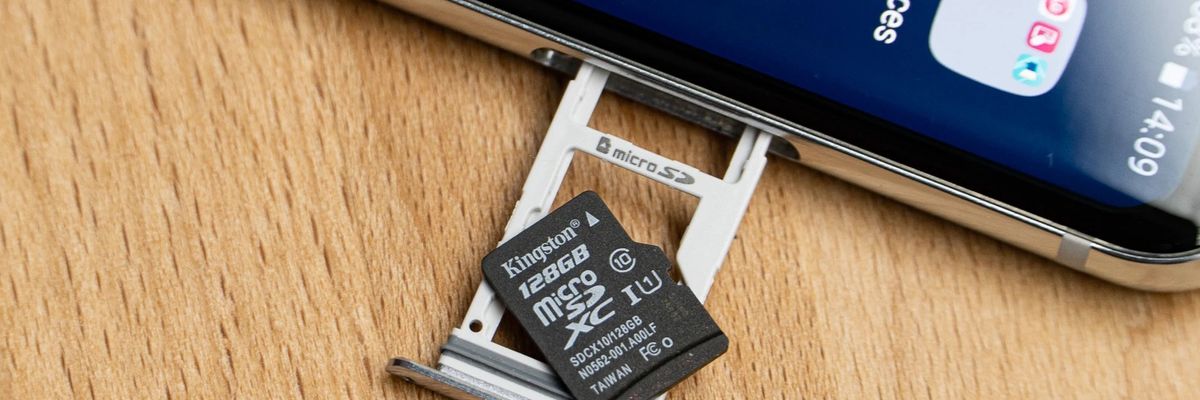 Không chỉ iPhone, các hãng Android cũng đang "chê" thẻ nhớ microSD! Vì sao vậy??