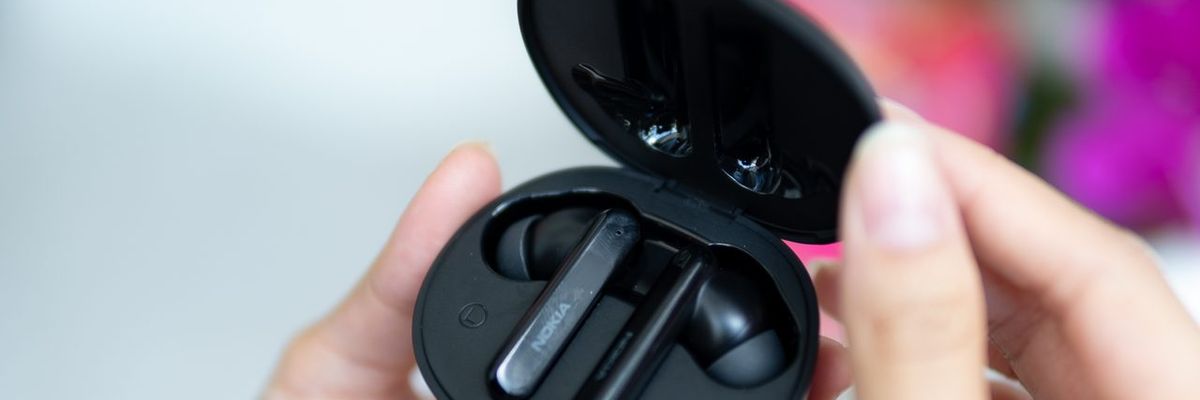 Trên tay Nokia Clarity Earbuds+: Thiết kế đẹp, có chống ồn chủ động, chất âm ổn, giá 2.39 triệu
