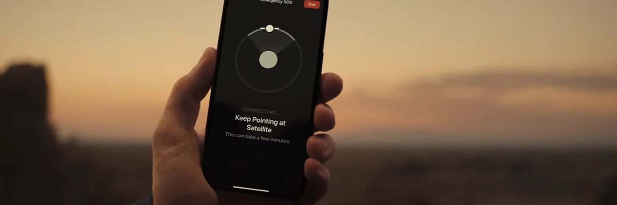 Liên lạc vệ tinh trên iPhone 14, tính năng hữu ích hay lại là một pha "ra dẻ" của Apple?