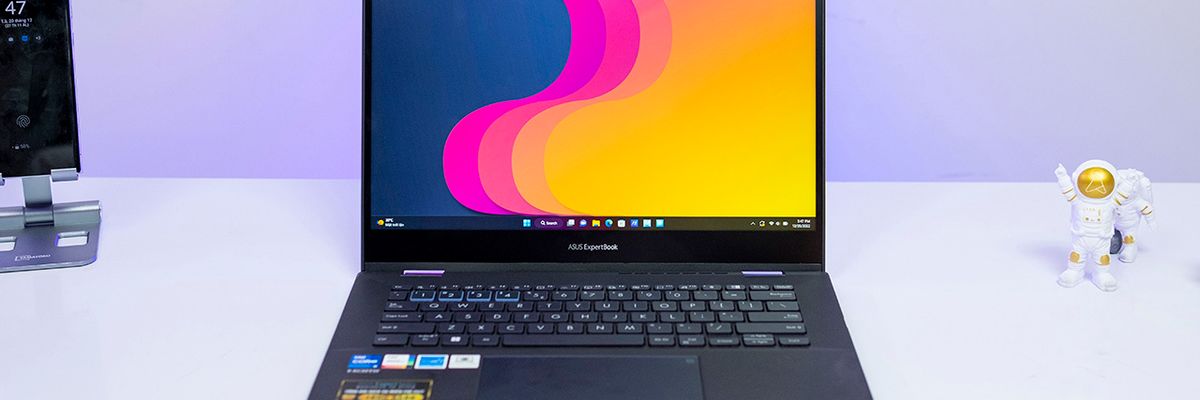 Trên tay ASUS ExpertBook B5 Flip 2022 (B5402FBA): Thay đổi không quá nhiều nhưng là vừa đủ