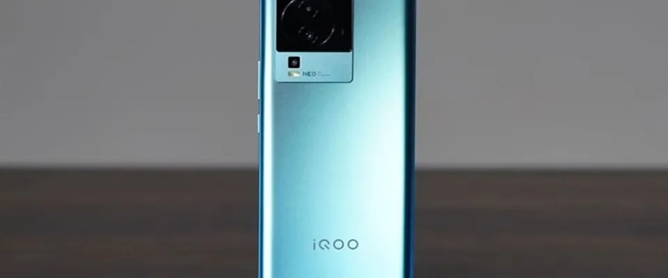 Hé lộ thông tin màn hình, chip và công nghệ sạc của iQOO Neo 9 series