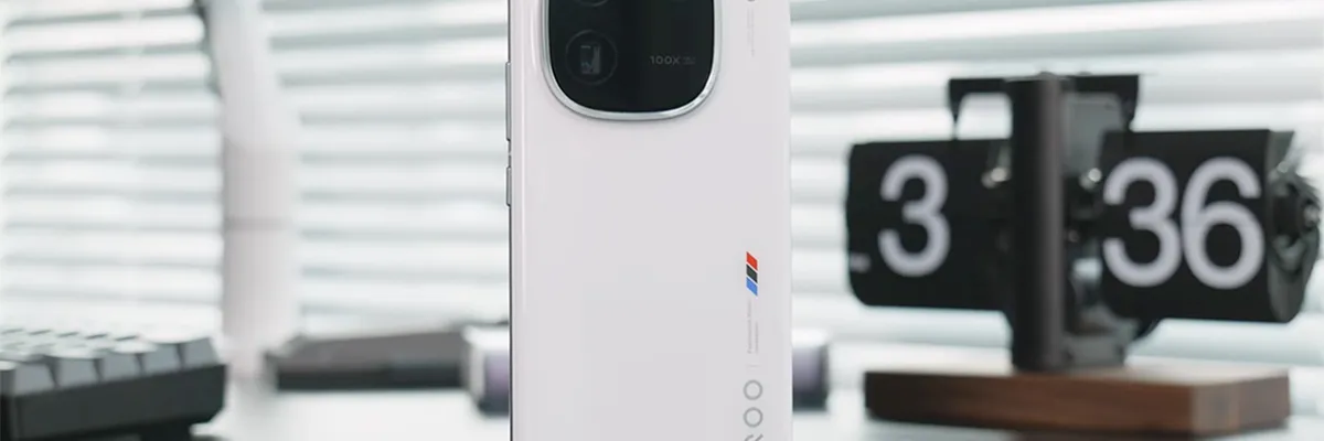 Cận cảnh vivo iQOO 12 Pro: Thiết kế đẹp mắt, camera zoom 100X, Snapdragon 8 Gen 3, giá từ 16.9 triệu