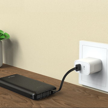 Pin sạc dự phòng Golf 10.000mAh cổng USB-C L106