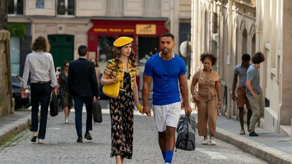 Phim tình thân Mỹ romantic - Emily in Paris 3