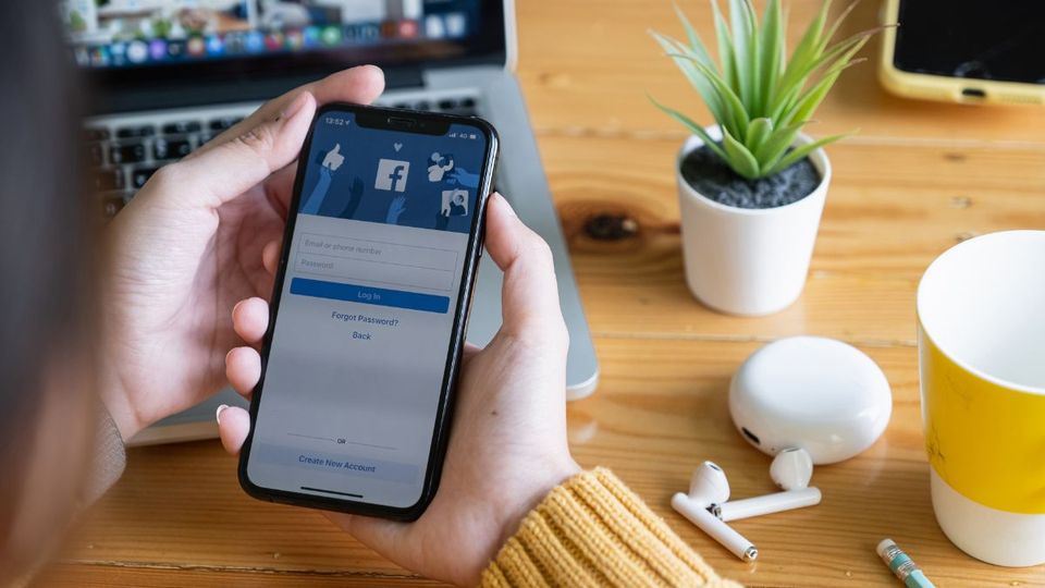 15 cách xóa bài viết trên Facebook nhanh chóng nhấ Cach-xoa-bai-viet-tren-facebook-1