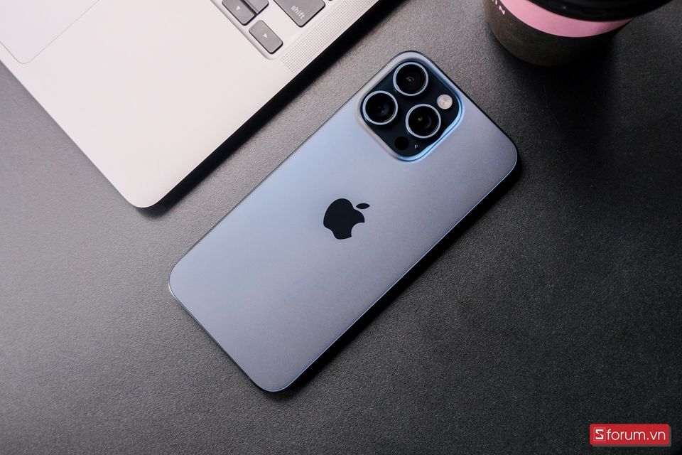 iPhone 15 Pro Max sở hữu chất liệu Titan khác biệt