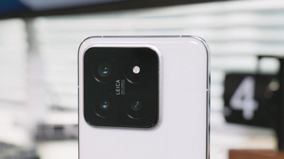 Xiaomi đang thử nghiệm smartphone bí ẩn có camera zoom tiềm vọng 
