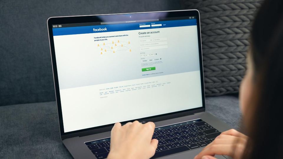 thoai - Cách đăng nhập Facebook trên máy tính, điện thoại nhanh Dang-nhap-facebook-tren-may-tinh-thumbnail