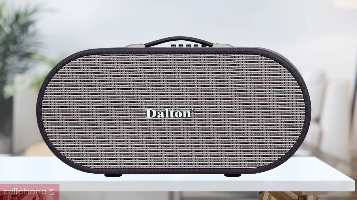Thiết kế bo viền tinh giản của loa karaoke xách tay Dalton K208C mang hơi hướng hiện đại
