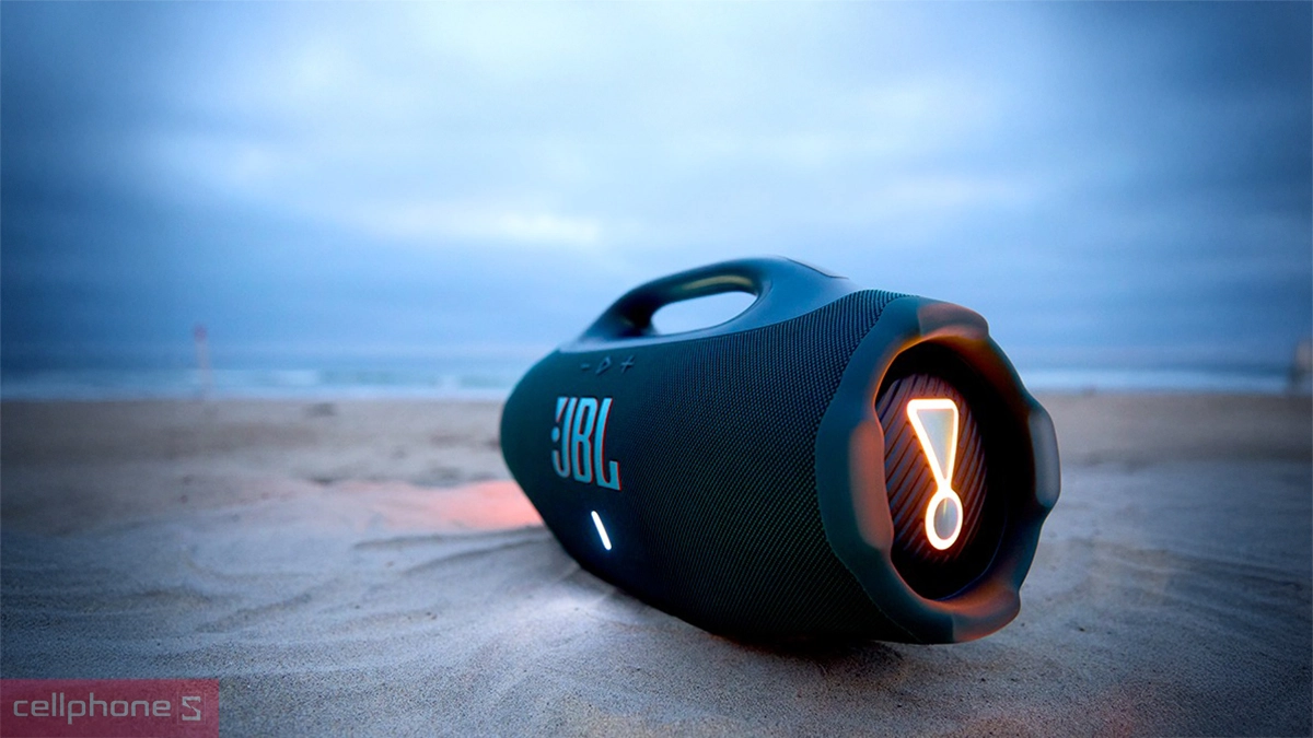 Thiết kế cứng cáp, màu sắc hiện đại