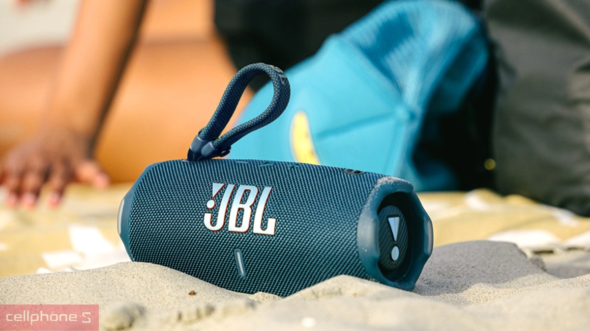 loa JBL thiết kế chống nước, độ bền cực cao