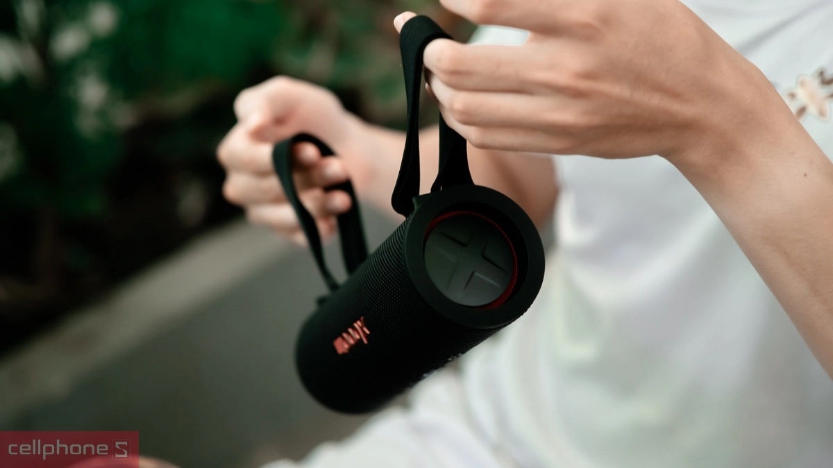 Thiết kế loa Bluetooth LG xboom Grab