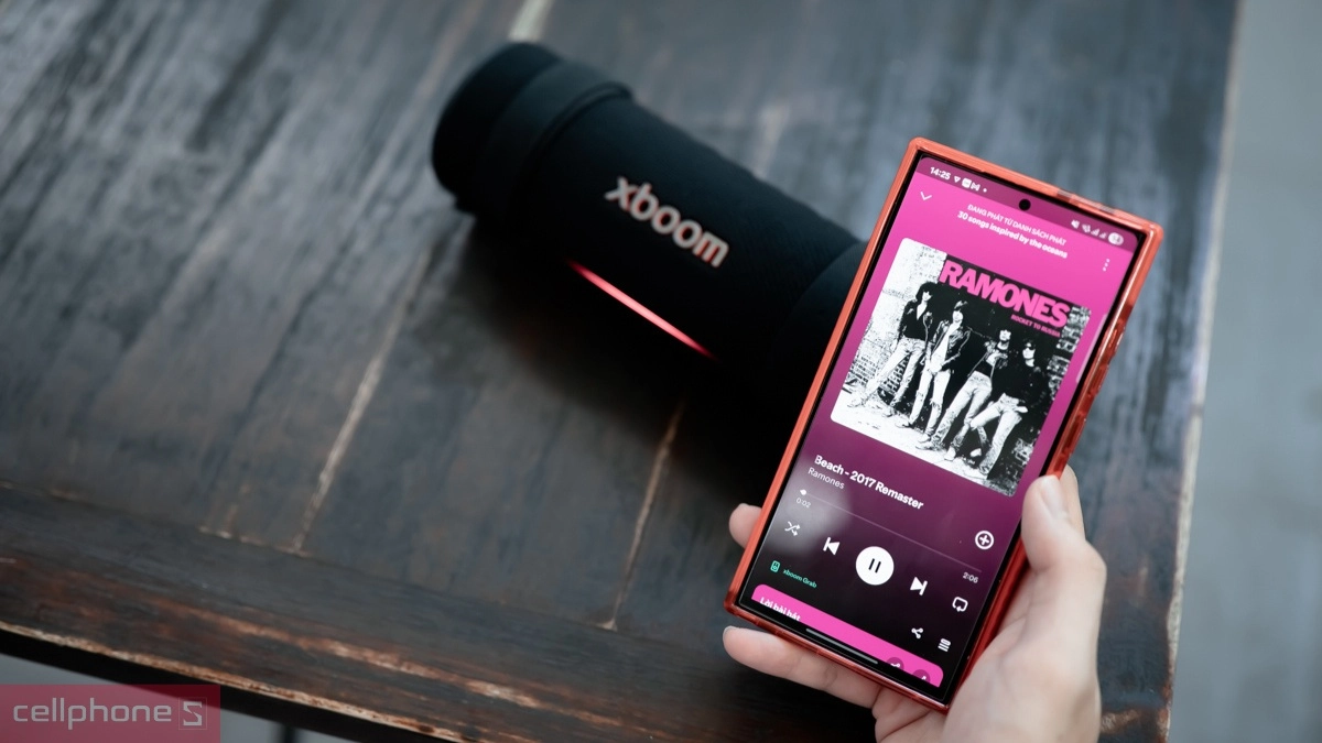 Thiết kế loa Bluetooth LG xboom Grab