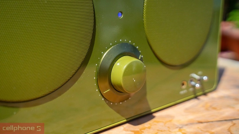 Khả năng kháng nước của loa Bluetooth Tivoli Songbook Max