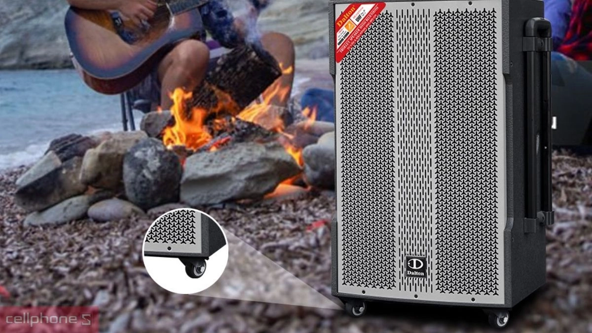 Bánh xe xoay linh hoạt giúp di chuyển thiết bị nhanh chóng