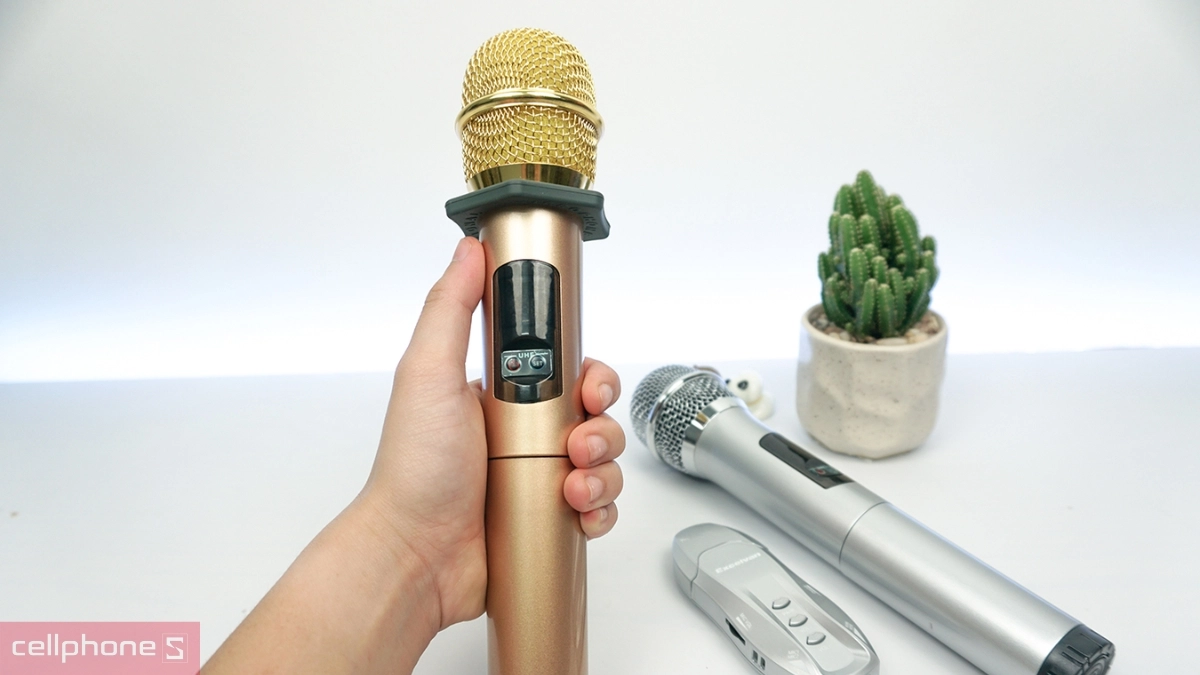 Giá Micro không dây bao nhiêu tiền