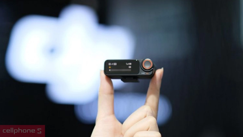 Khả năng tương thích, lưu trữ và thời lượng pin của microphone không dây DJI 3 TX+RX 1 mic