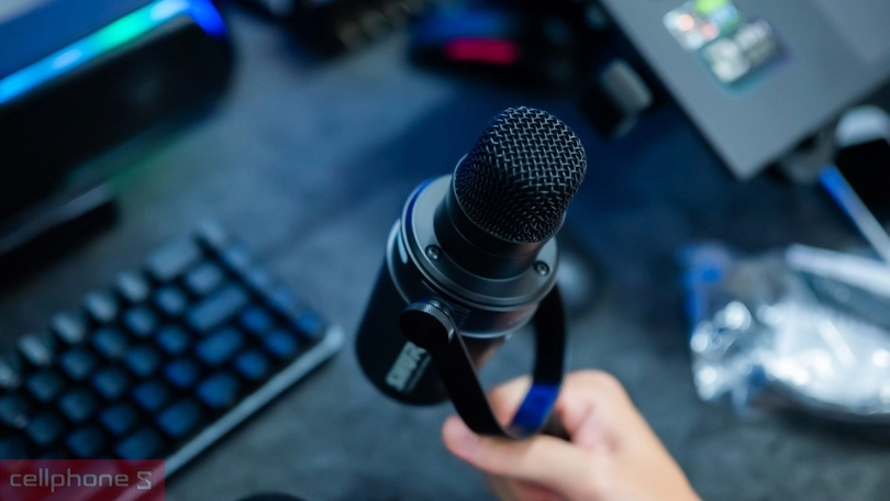 Tinh tế, linh hoạt và bền bỉ với kim loại nguyên khối