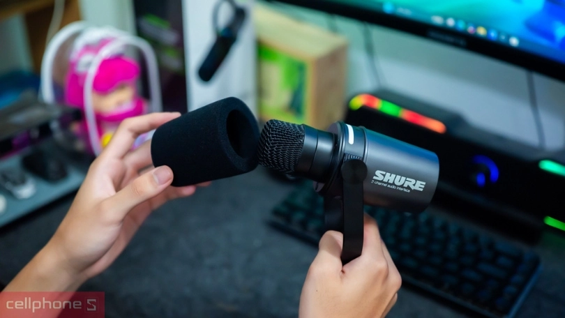 Công nghệ microphone thu âm Shure MV7i