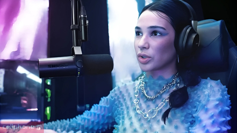 Hỗ trợ kết nối XLR và khả năng tương thích cao