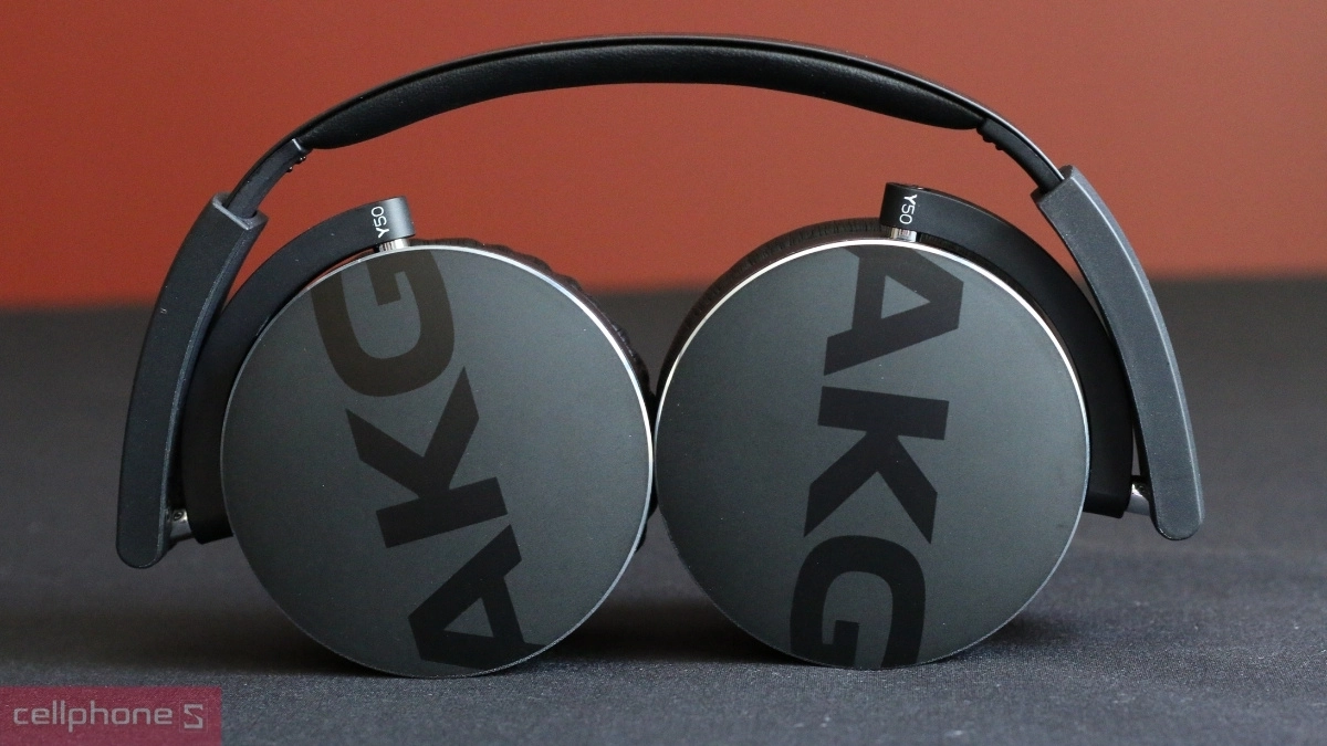 Tai nghe AKG phổ thông