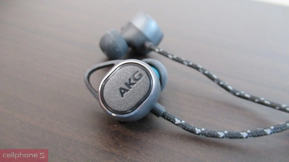 Dòng In-Ear nhỏ gọn và đa năng