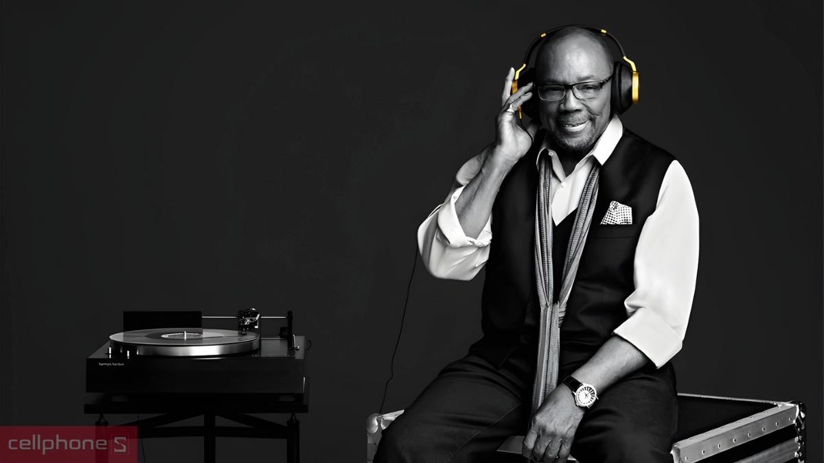 Chất âm tai nghe kiểm âm AKG N90Q