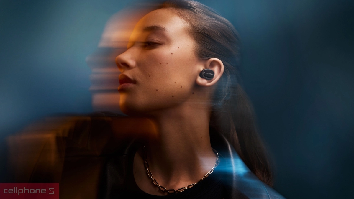 Tai nghe Bluetooth True Wireless Bowers & Wilkins Pi8 được trang bị khả năng kháng nước và bụi chuẩn IP54