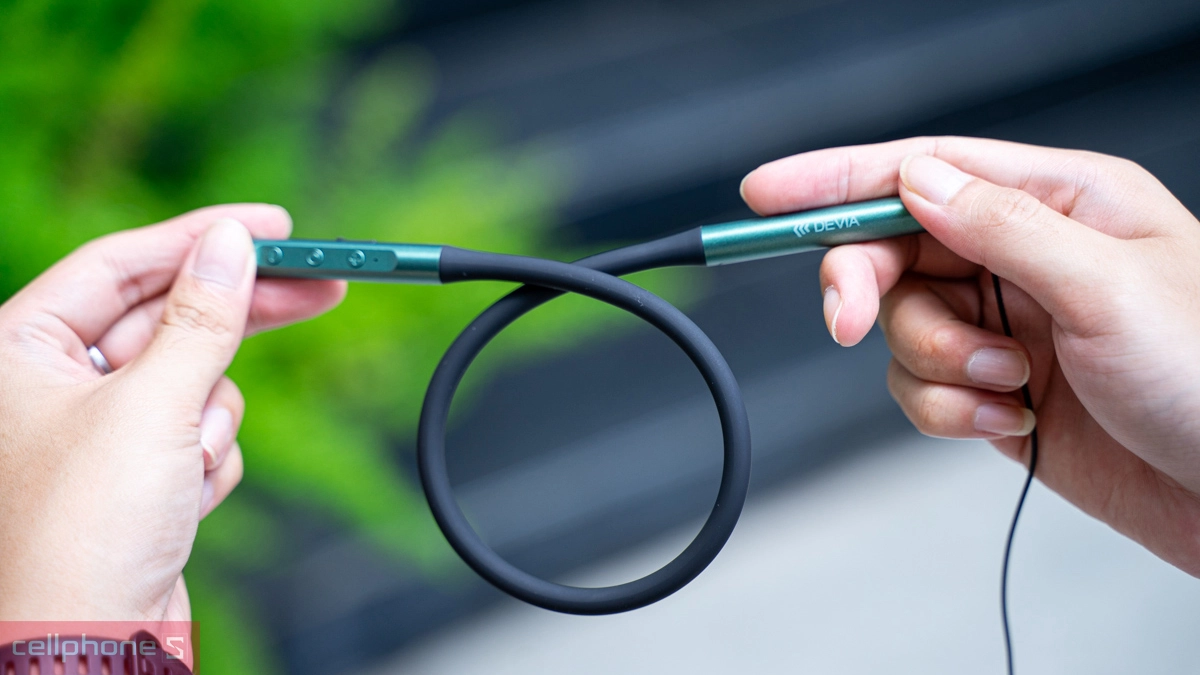 Chọn tai nghe In-Ear hoặc Headphone