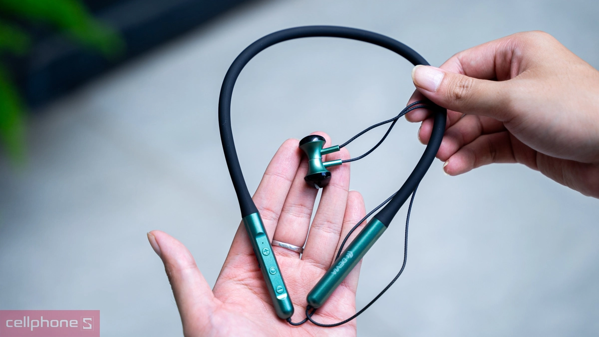 Chọn tai nghe có cổng kết nối phù hợp