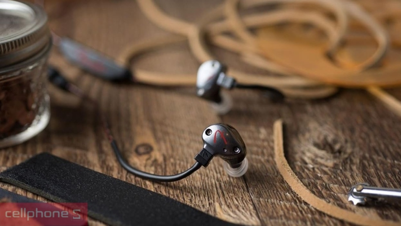 Giá tai nghe Fender bao nhiêu tiền