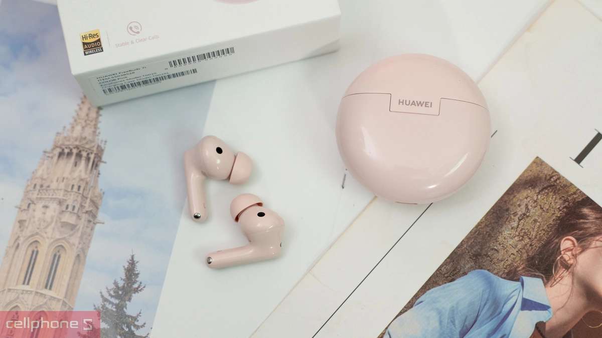 Huawei Freebuds 7i hỗ trợ 3 micro mỗi bên tai nghe