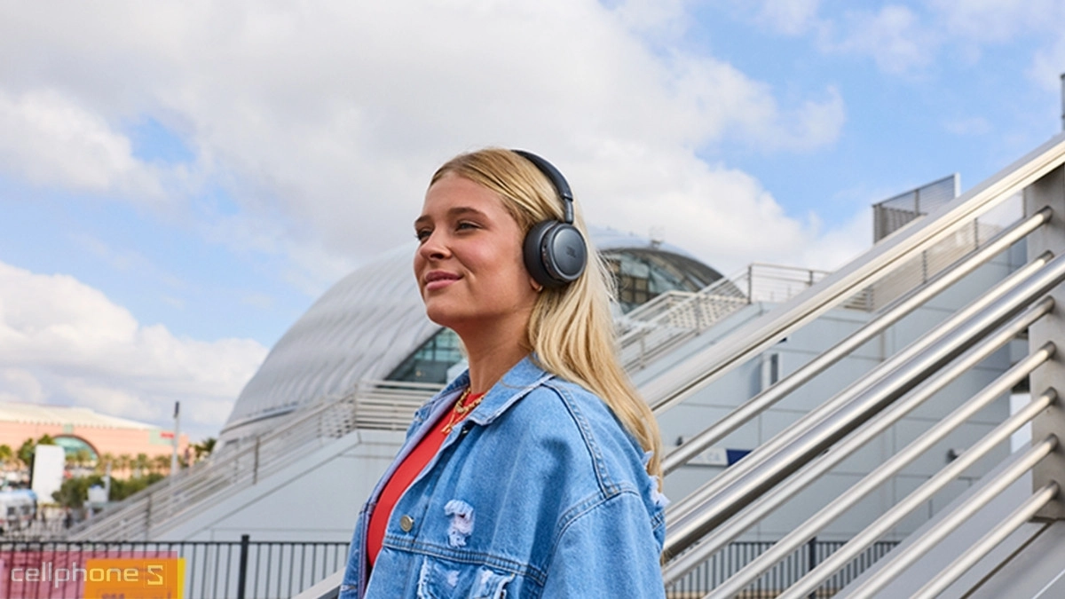 Kiểu dáng tai nghe Bluetooth chụp tai JBL Live 680NC